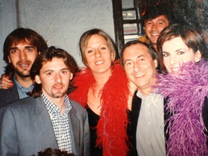 Gabriel Batistuta, Beppe Signori, io, Piero Gagliardelli, allora in Rebook, Federica e dietro Tino Silvestri della Wea, alla nostra festa di compleanno al Dixieland