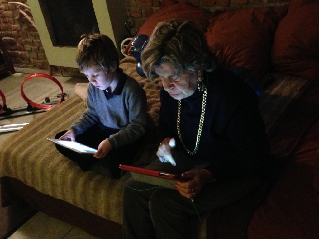 Danny boy, nonna mao e la loro passione per l'i-pad